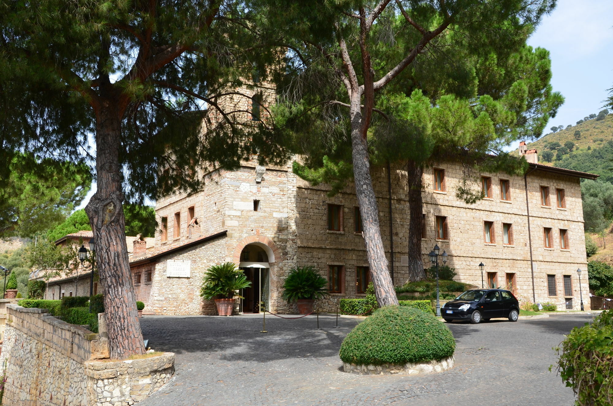 Hotel Torre Sant'Angelo Tivoli Exterior photo